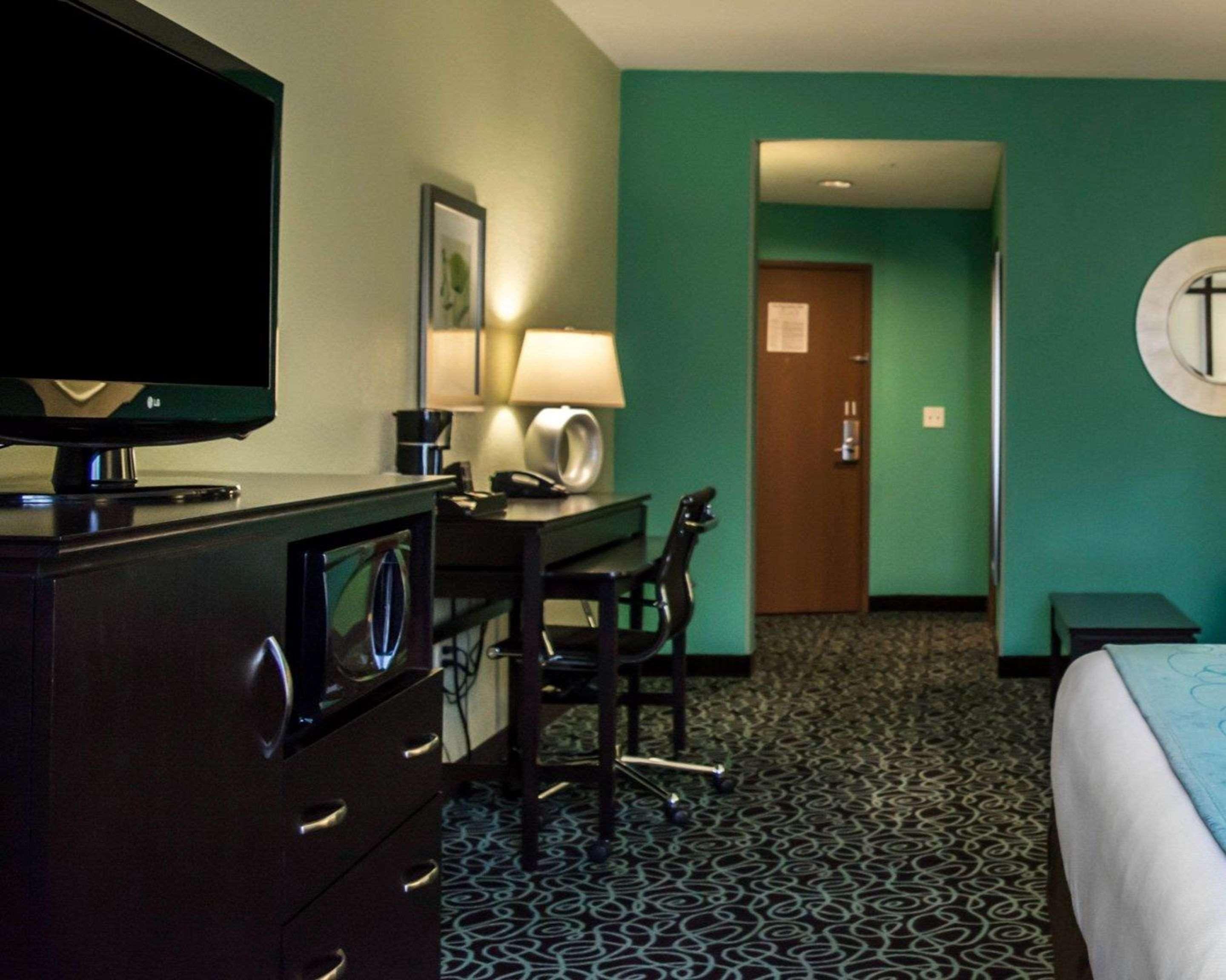 Hampton Inn By Hilton Tampa Fairgrounds Casino Mango Exterior foto